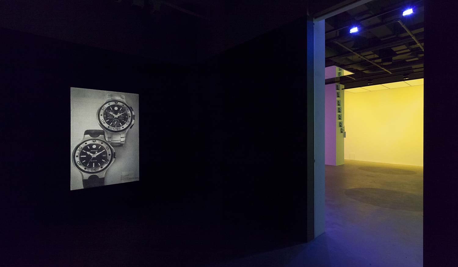 Exhibition View of _Jon Knowles Works with Photography_, 2013. Photo : VOX.