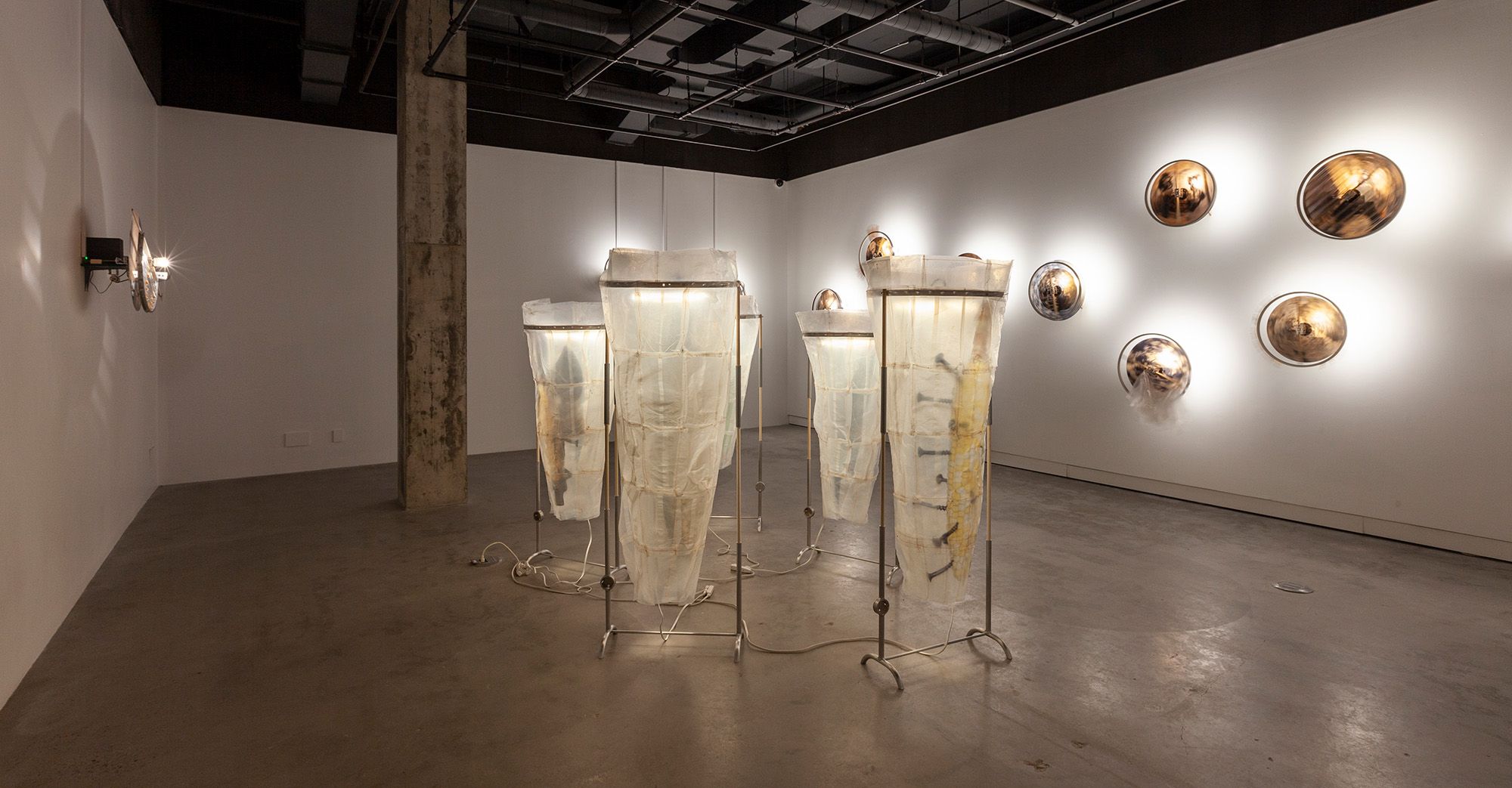 Vue de l’exposition Diane Landry. Mécanique céleste, VOX, 2023