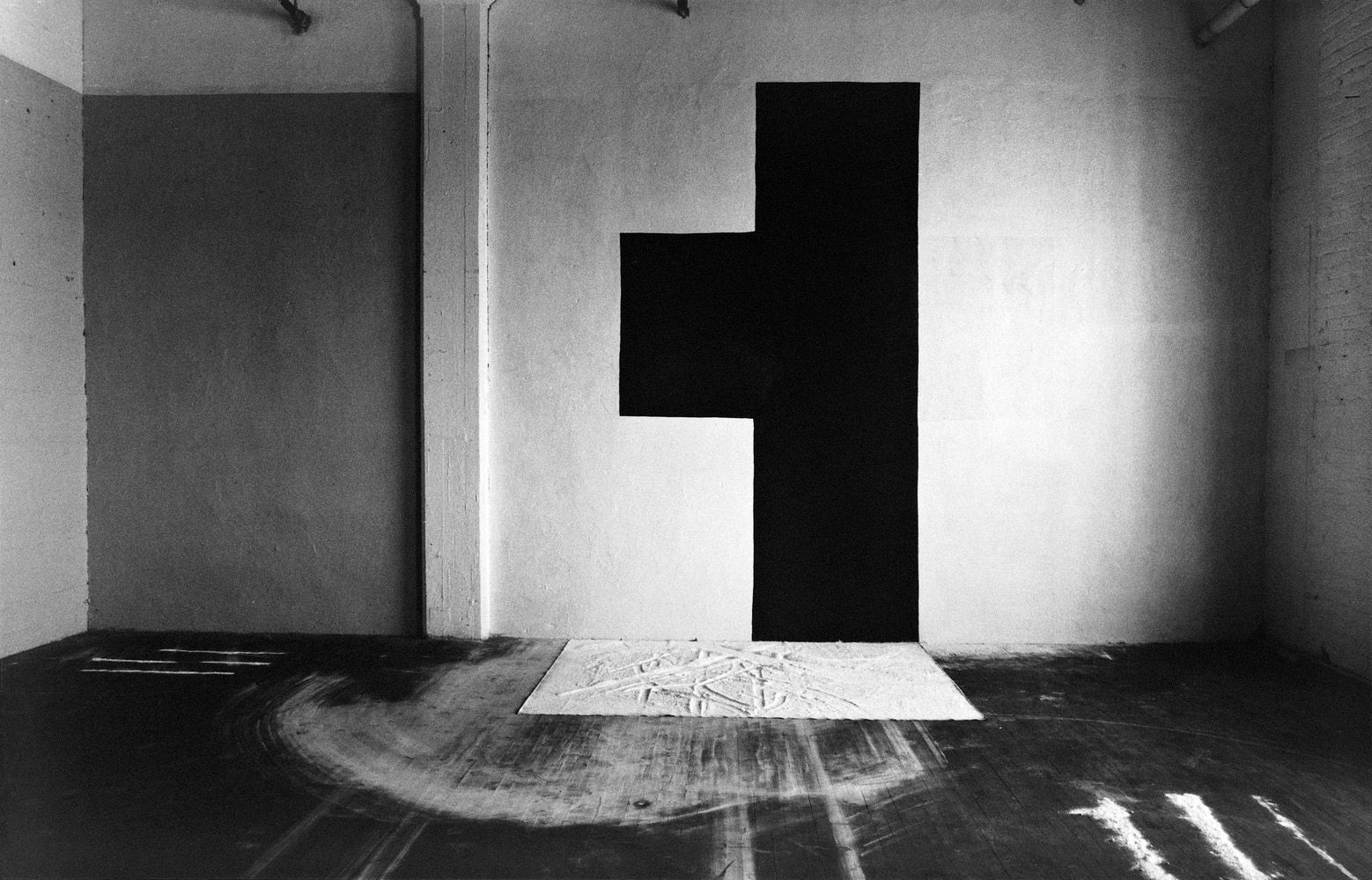 Irene F. Whittome, de la série _Room 901_, photographie, 1981-1982\. Avec l’aimable permission de l’artiste.