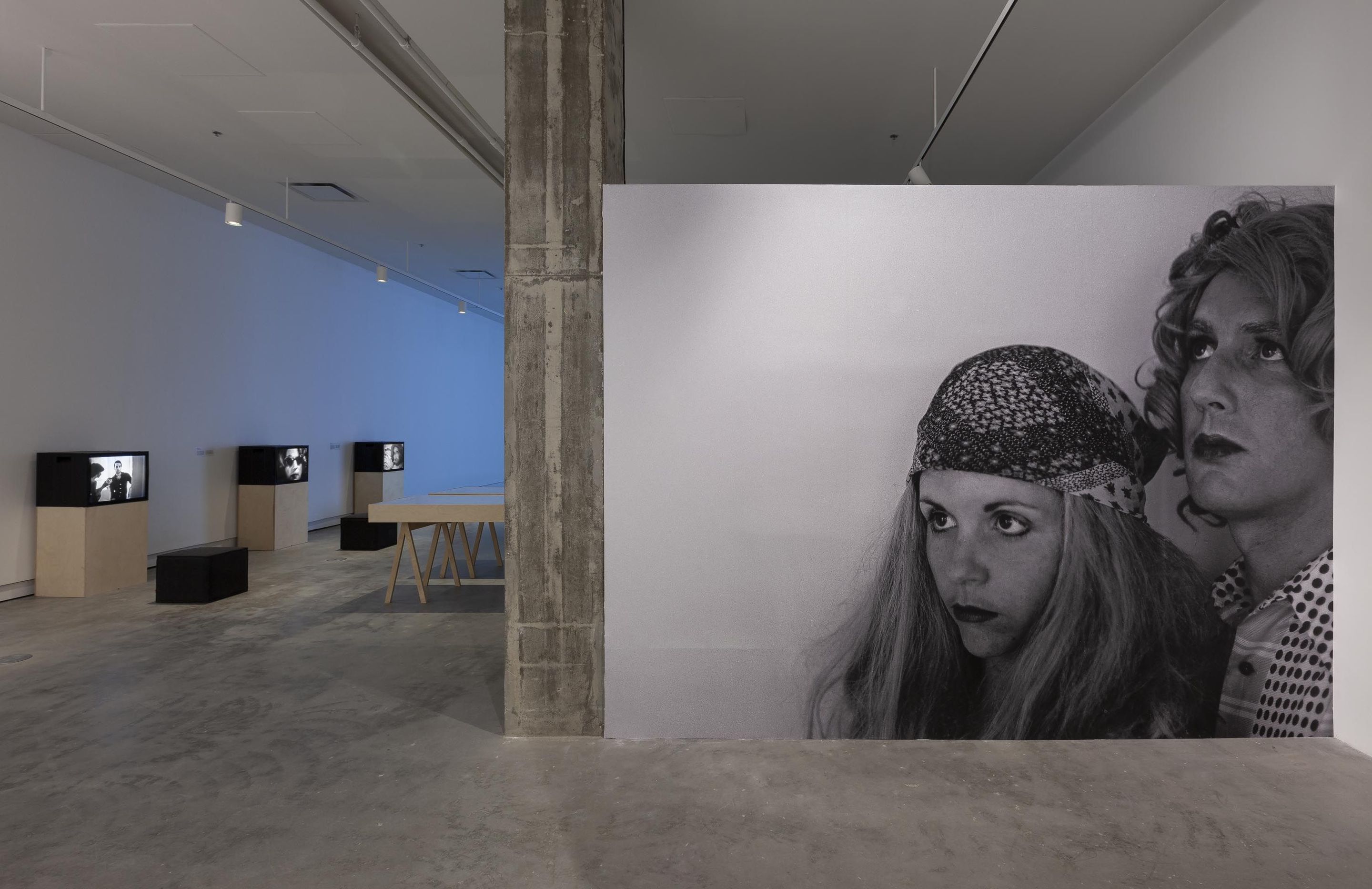Vue de l’exposition « I Almost Ran Over Liza Minnelli Today » : Colin Campbell et Lisa Steele à L.A., 1976-1977, VOX, 2021.